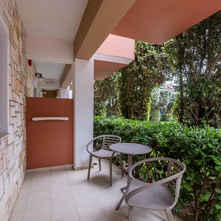 Mediterranean מלון 5*