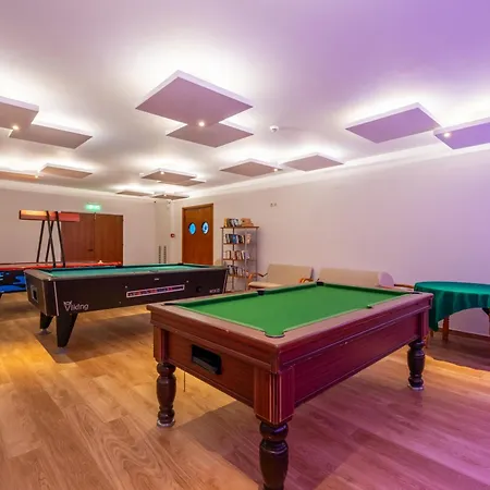 Mediterranean מלון